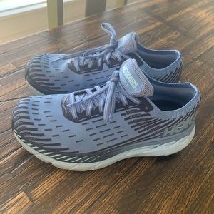Hoka women’s size 8.5 tennis shoes